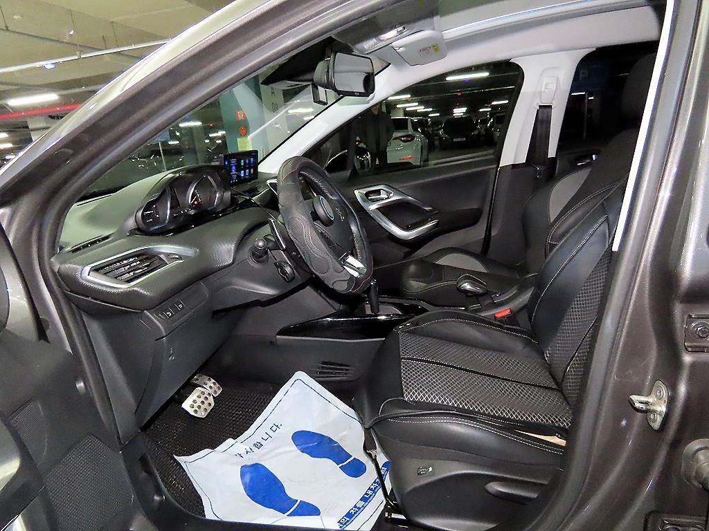 Peugeot 2008 - Vista 6