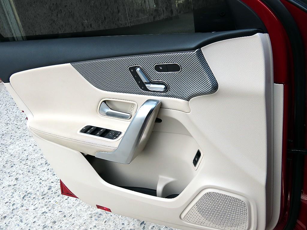 Mercedes Benz A Class - Vista 11