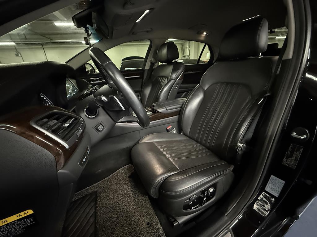 Genesis EQ900 - Vista 5