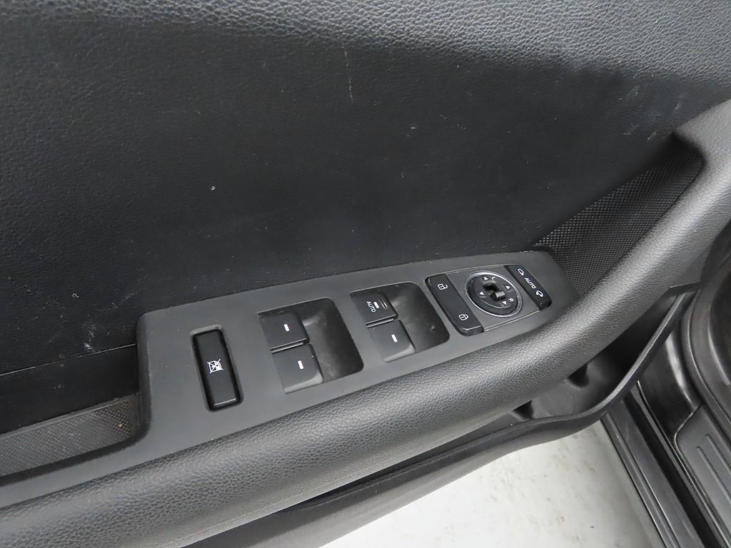 HYUNDAI Sonata - Vista 12