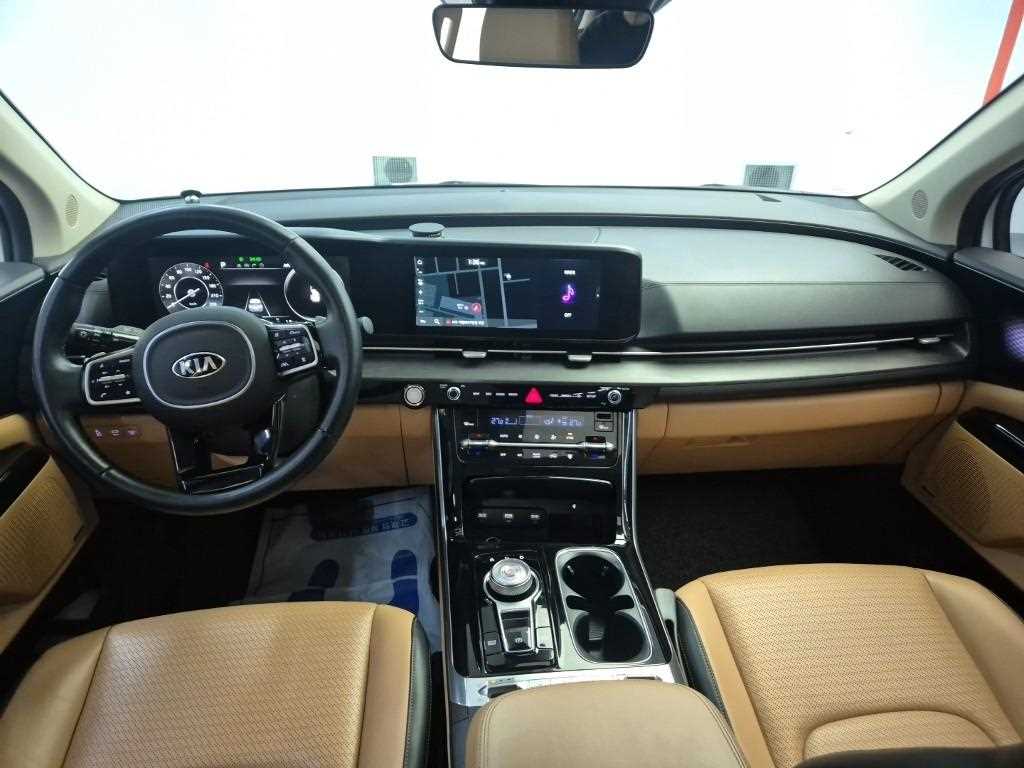 KIA Carnival - Vista 7