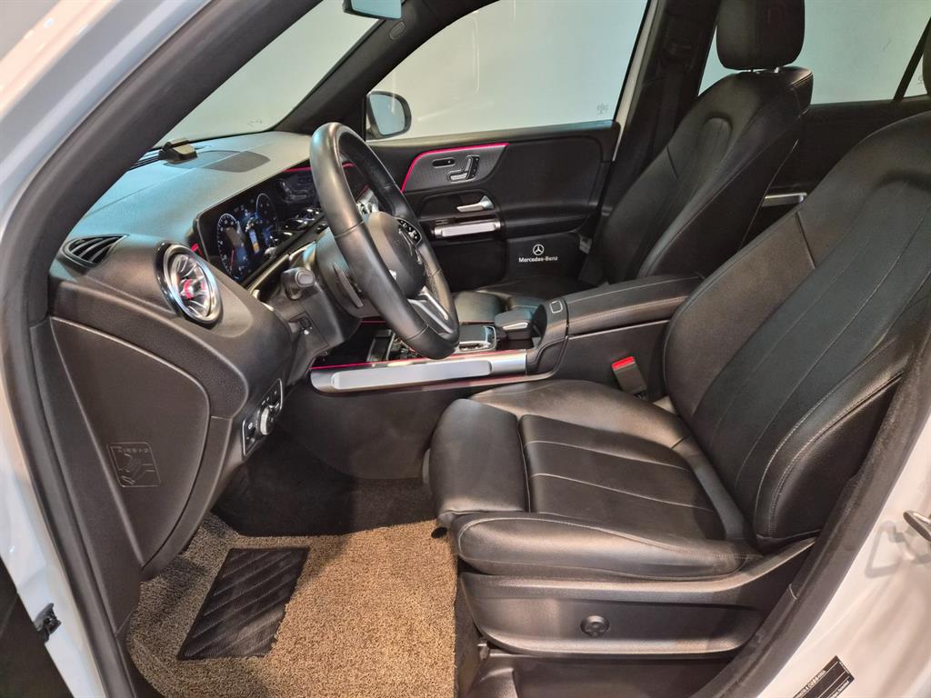 Mercedes Benz GLB Class - Vista 10