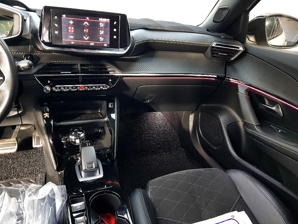 Peugeot 2008 - Vista 10