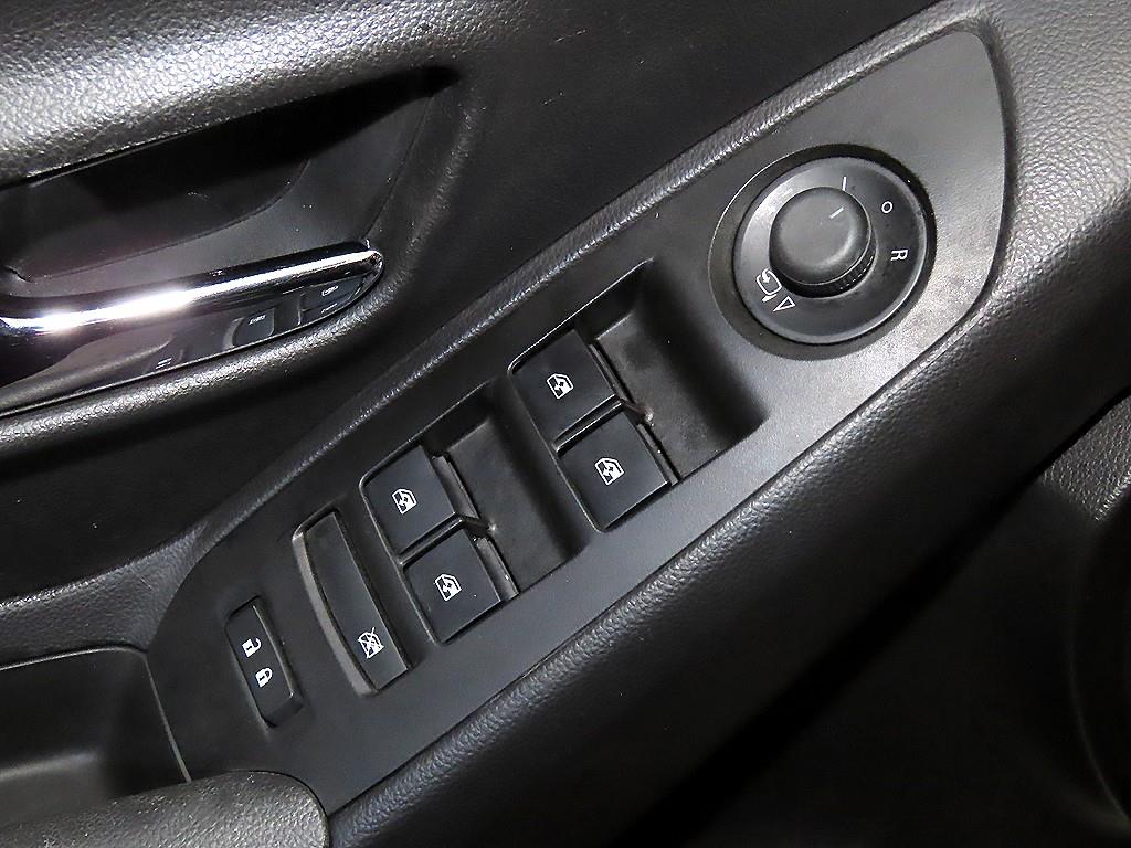 Chevrolet Trax 2018 Gris - Importación desde Corea - HF Imports Iquique - Foto 13