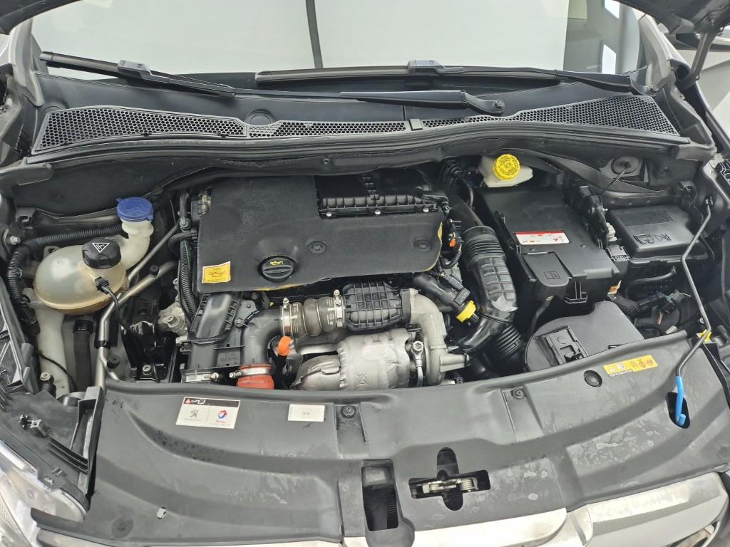 Peugeot 2008 - Vista 6