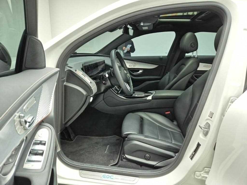 Mercedes Benz EQC - Vista 11