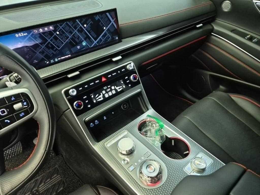 Genesis GV80 - Vista 10