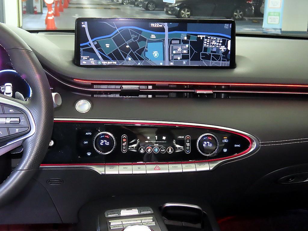 Genesis GV70 - Vista 11