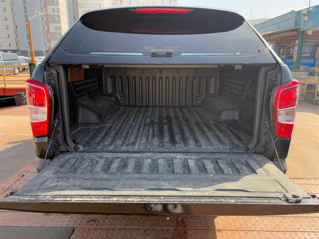 Ssangyong Rexton 2019 Negro - Importación desde Corea - HF Imports Iquique - Foto 20