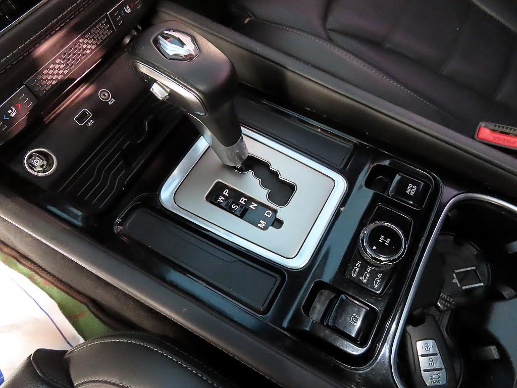 Ssangyong Rexton - Vista 10