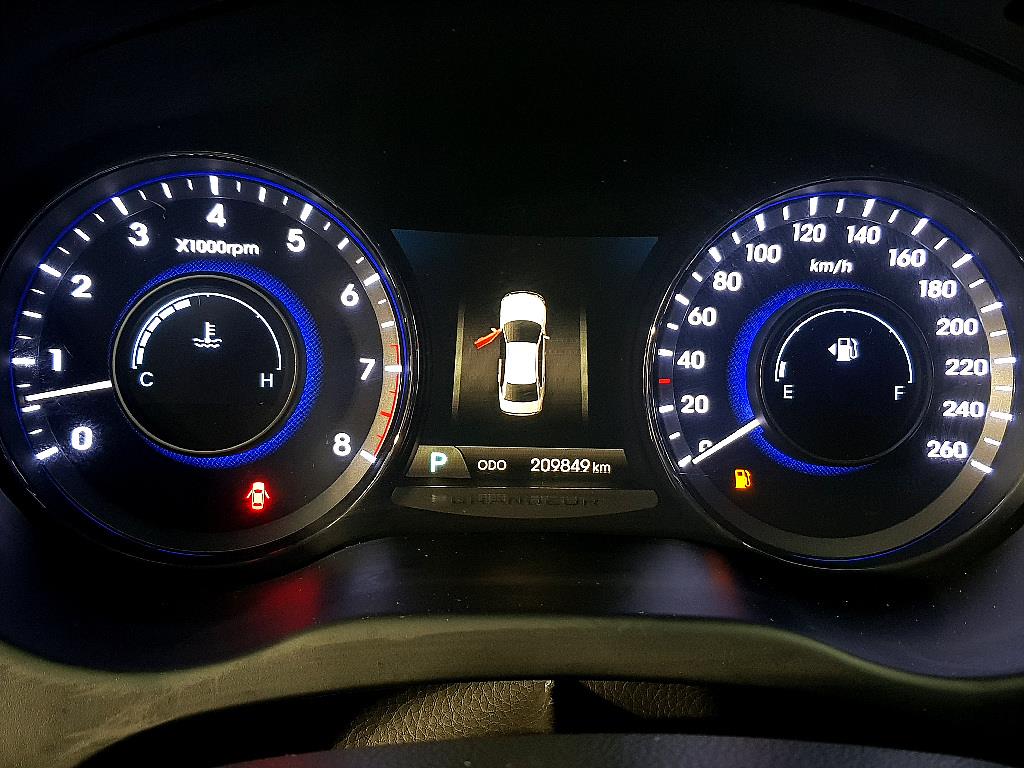 HYUNDAI Grandeur - Vista 7