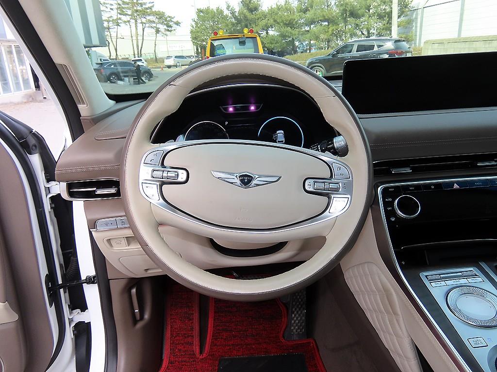 Genesis GV80 - Vista 8