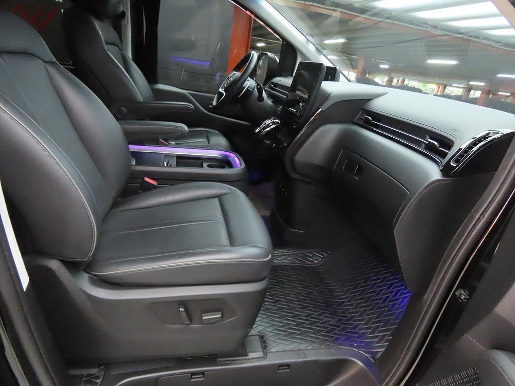 HYUNDAI Staria - Vista 5