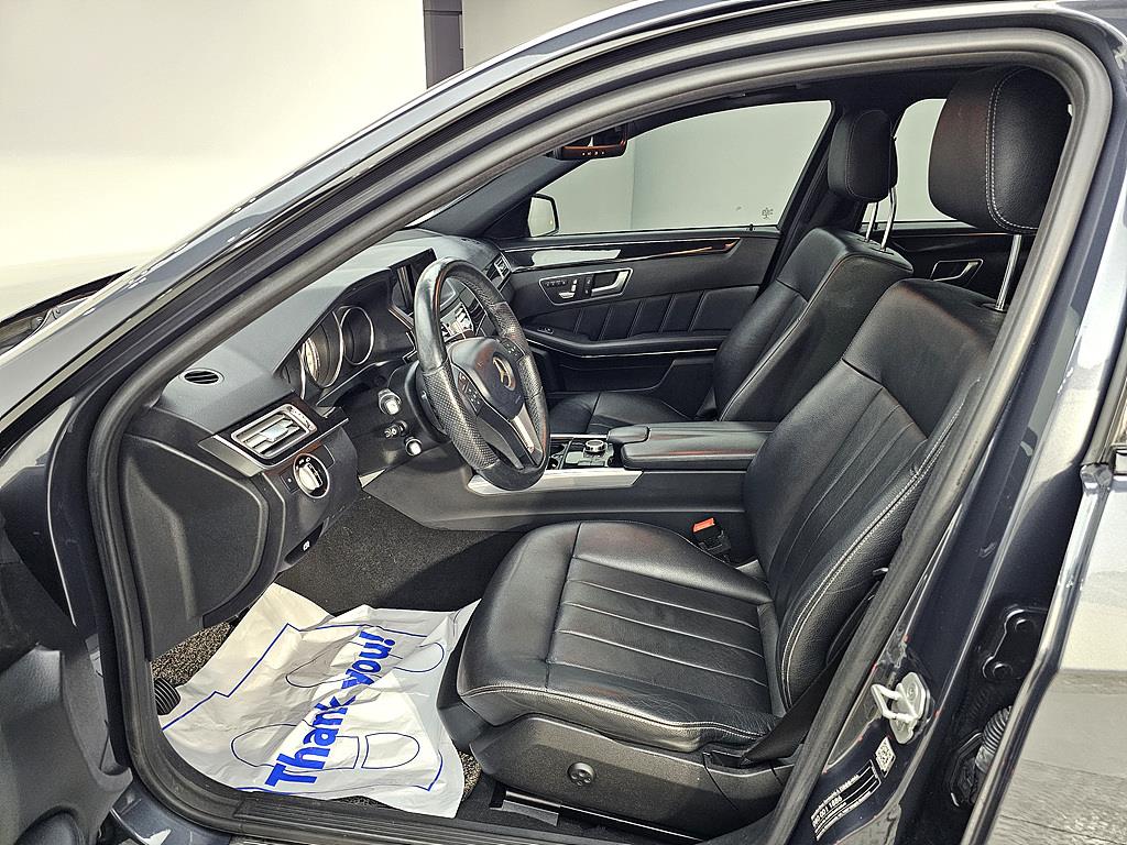 Mercedes Benz E class - Vista 8