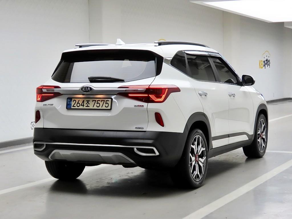 KIA Seltos - Vista 4