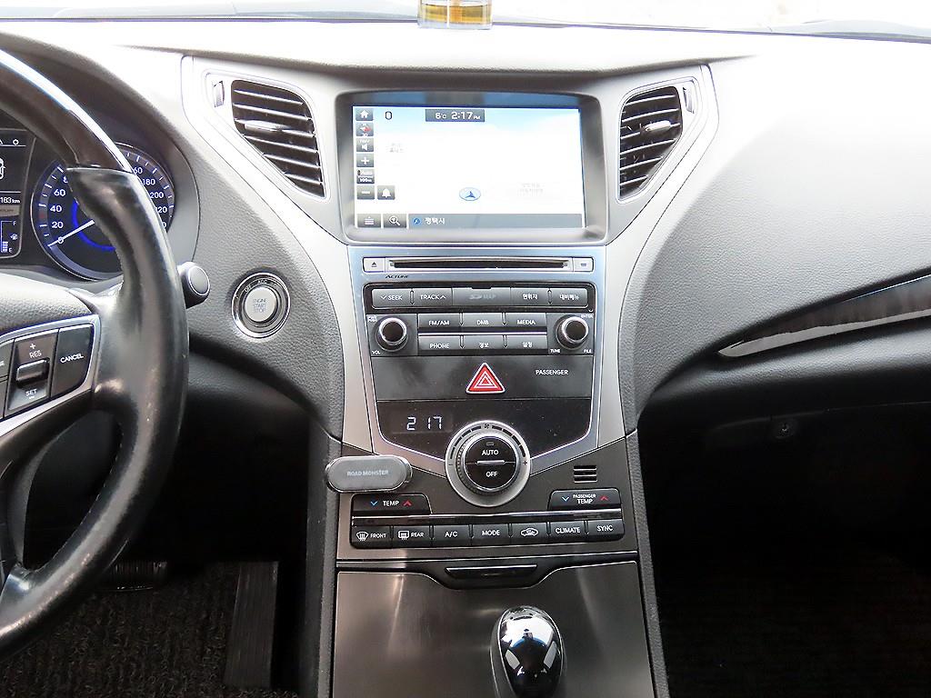 HYUNDAI Grandeur - Vista 10