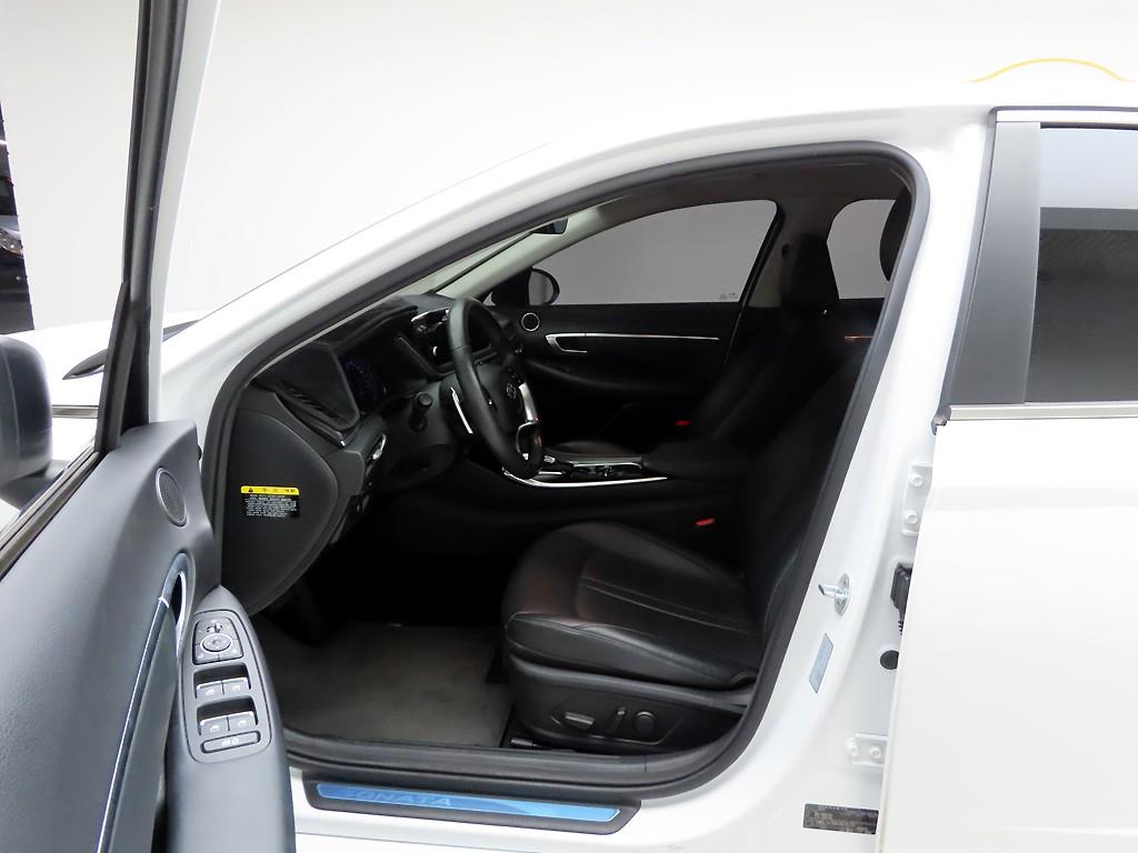 HYUNDAI Sonata - Vista 12