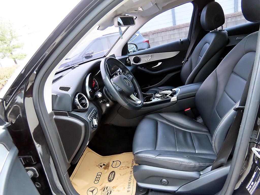 Mercedes Benz GLC Class - Vista 5