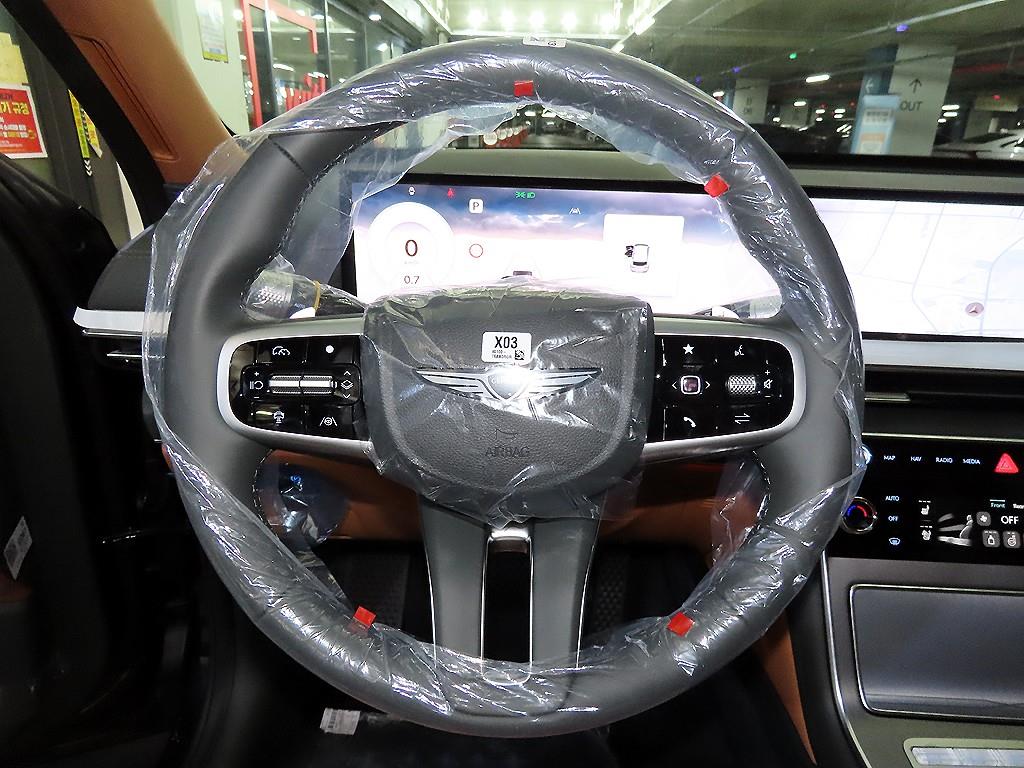 Genesis GV80 - Vista 8