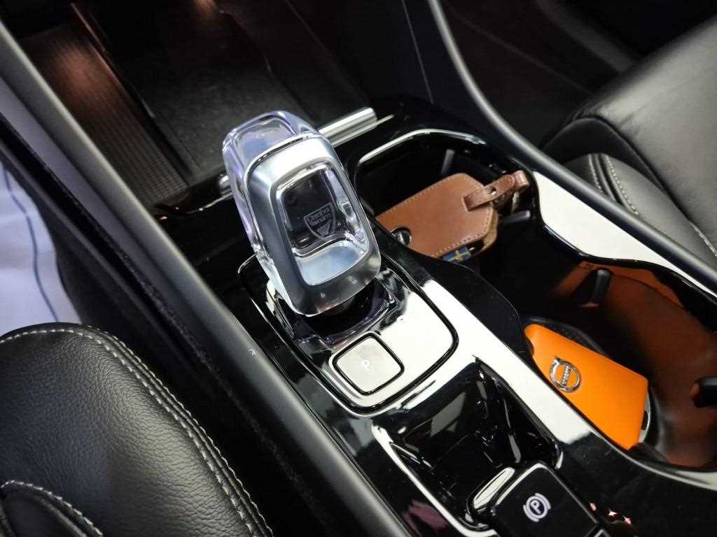 Volvo XC40 - Vista 8