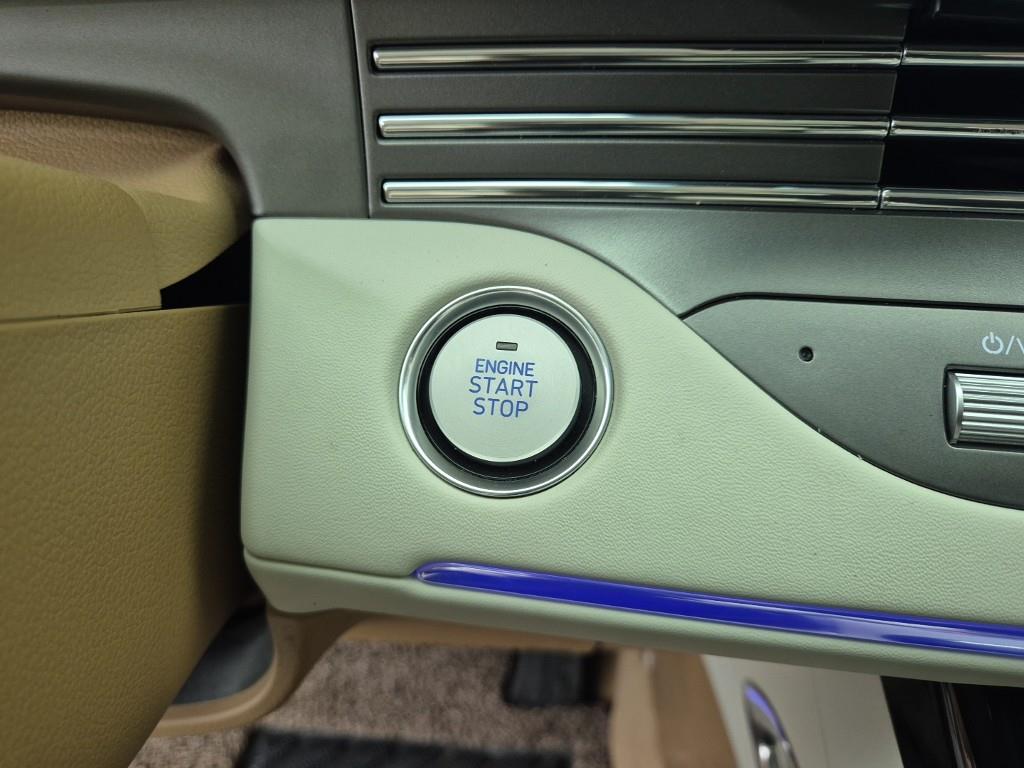 HYUNDAI Grandeur 2023 Blanco - Importación desde Corea - HF Imports Iquique - Foto 17