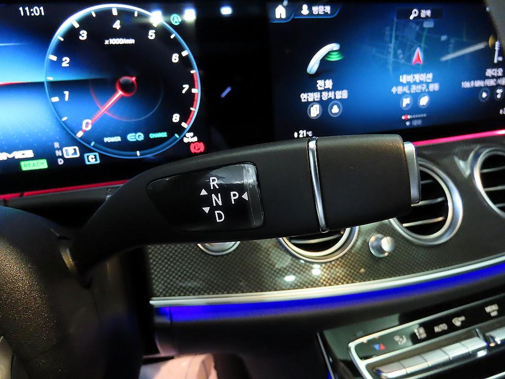 Mercedes Benz E class - Vista 12