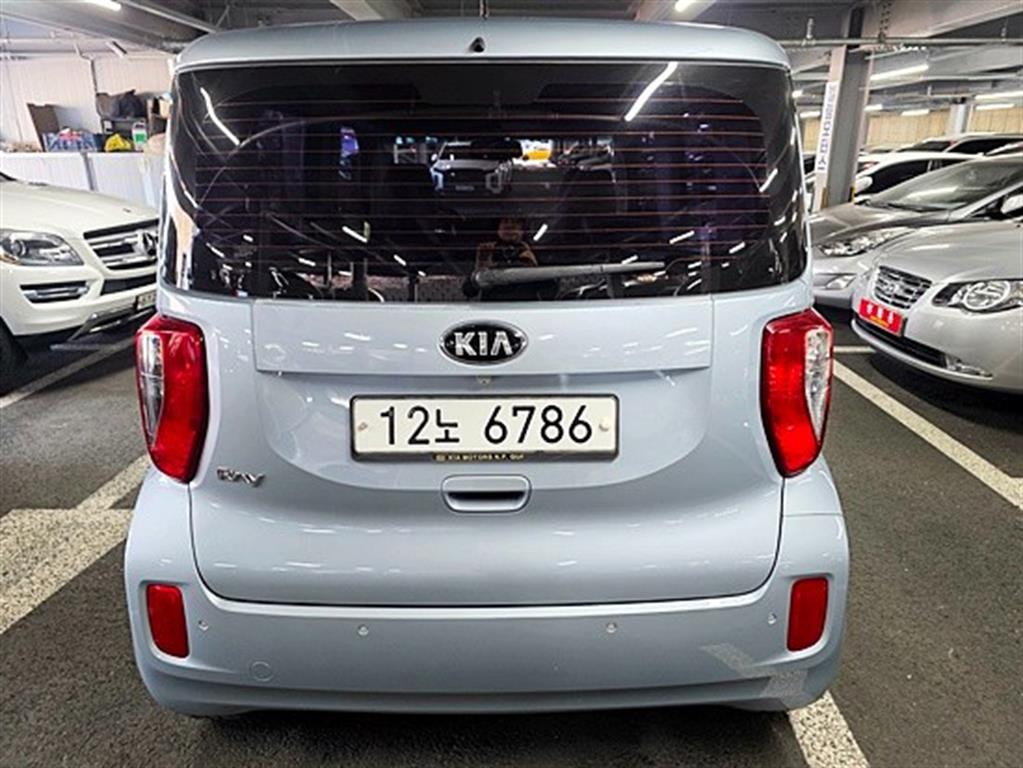 KIA Ray - Vista 4