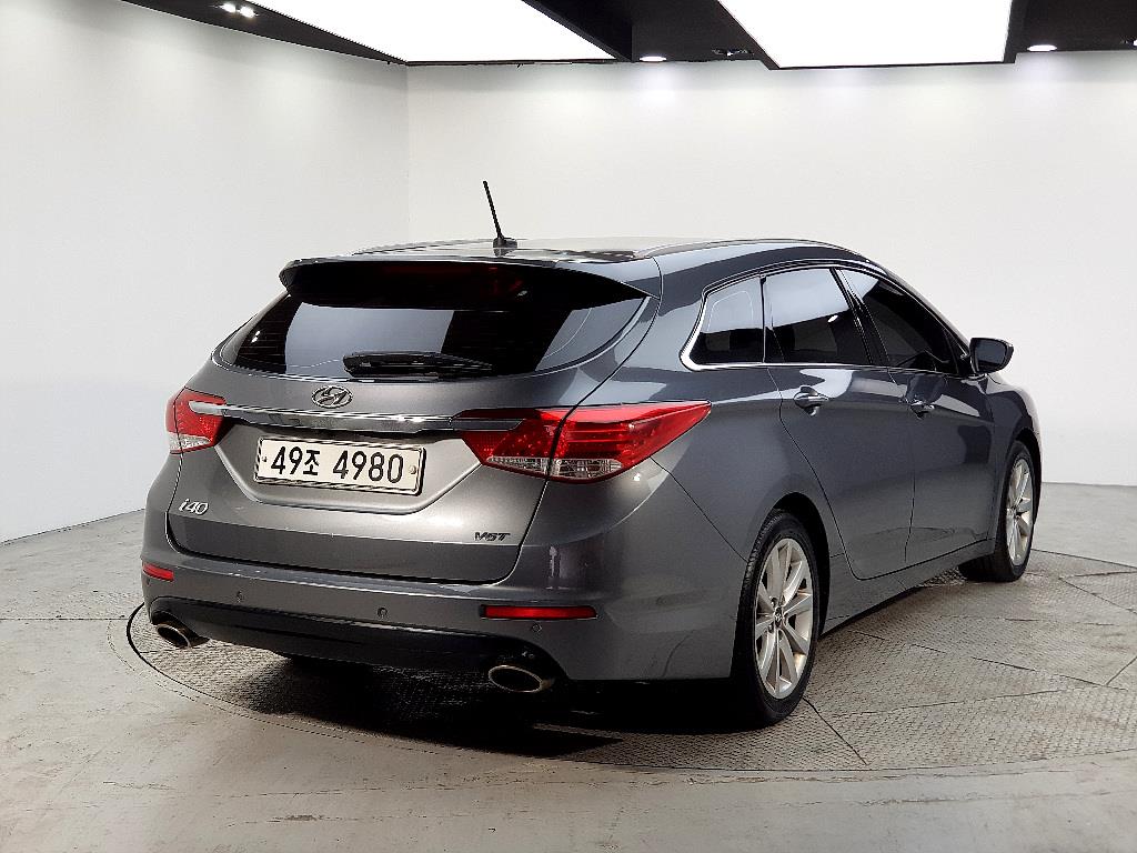 HYUNDAI i40 - Vista 4