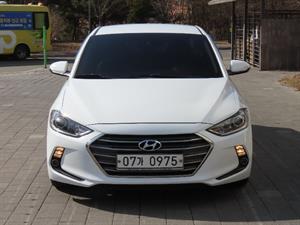 HYUNDAI Avante - Vista 2