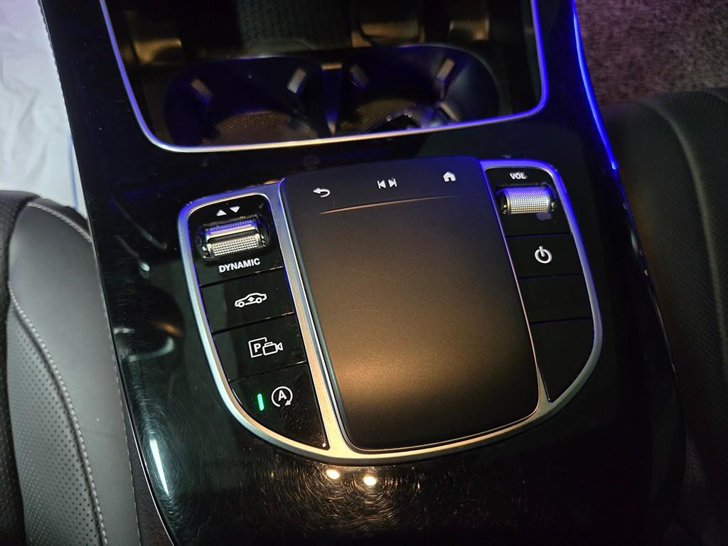 Mercedes Benz E class - Vista 12