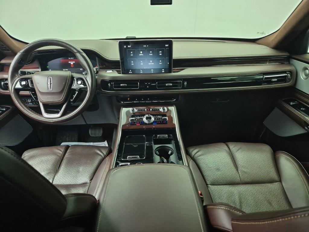 Lincoln Aviator - Vista 5