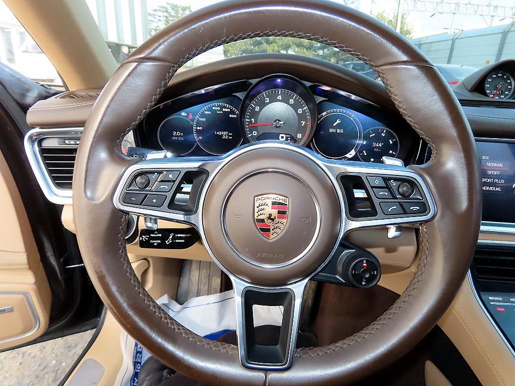 Porsche Panamera - Vista 8