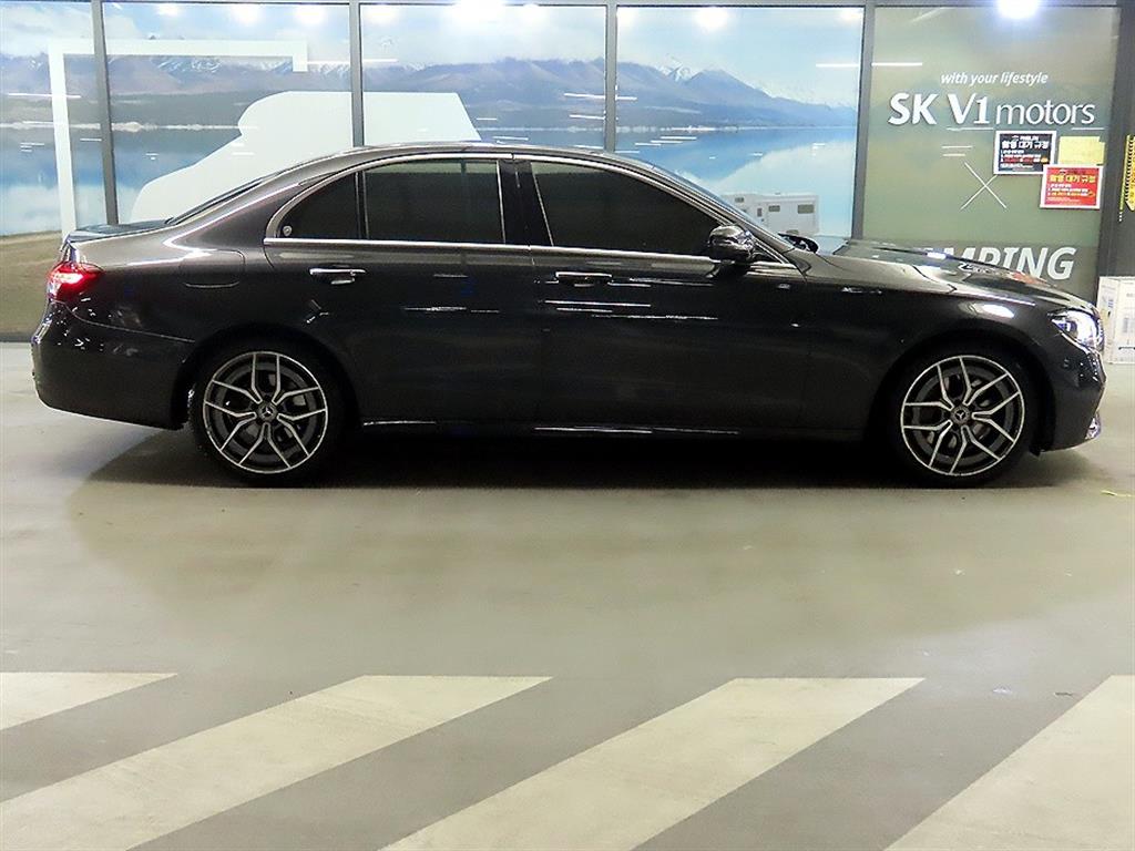 Mercedes Benz E class - Vista 3