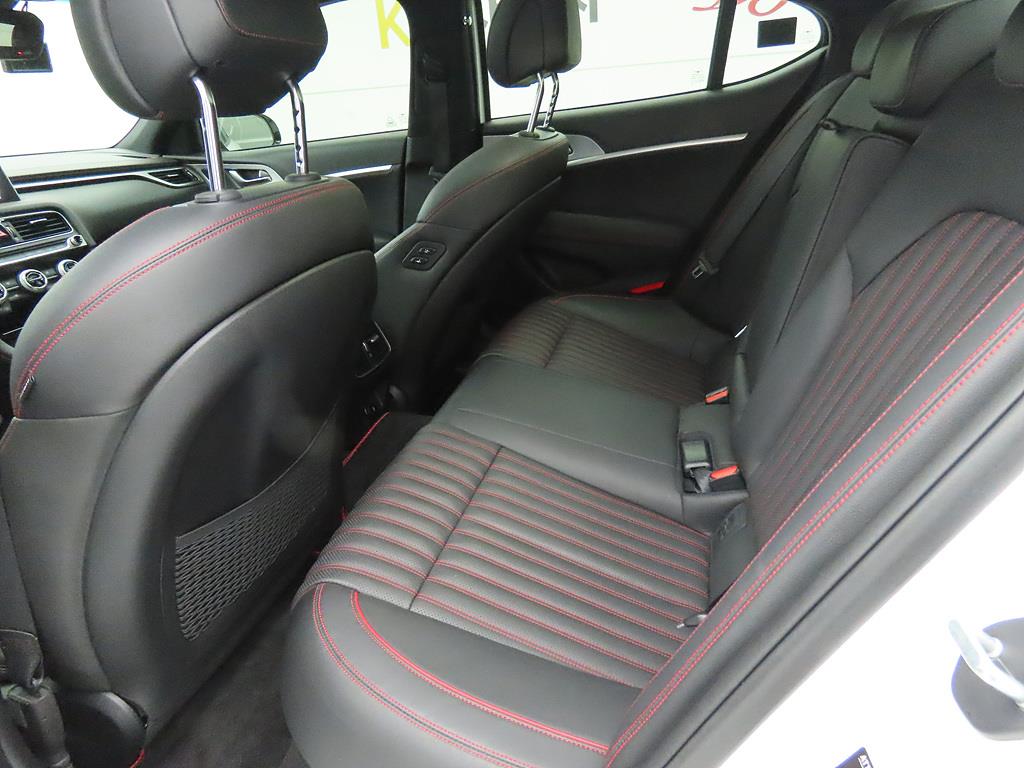 Genesis G70 - Vista 7