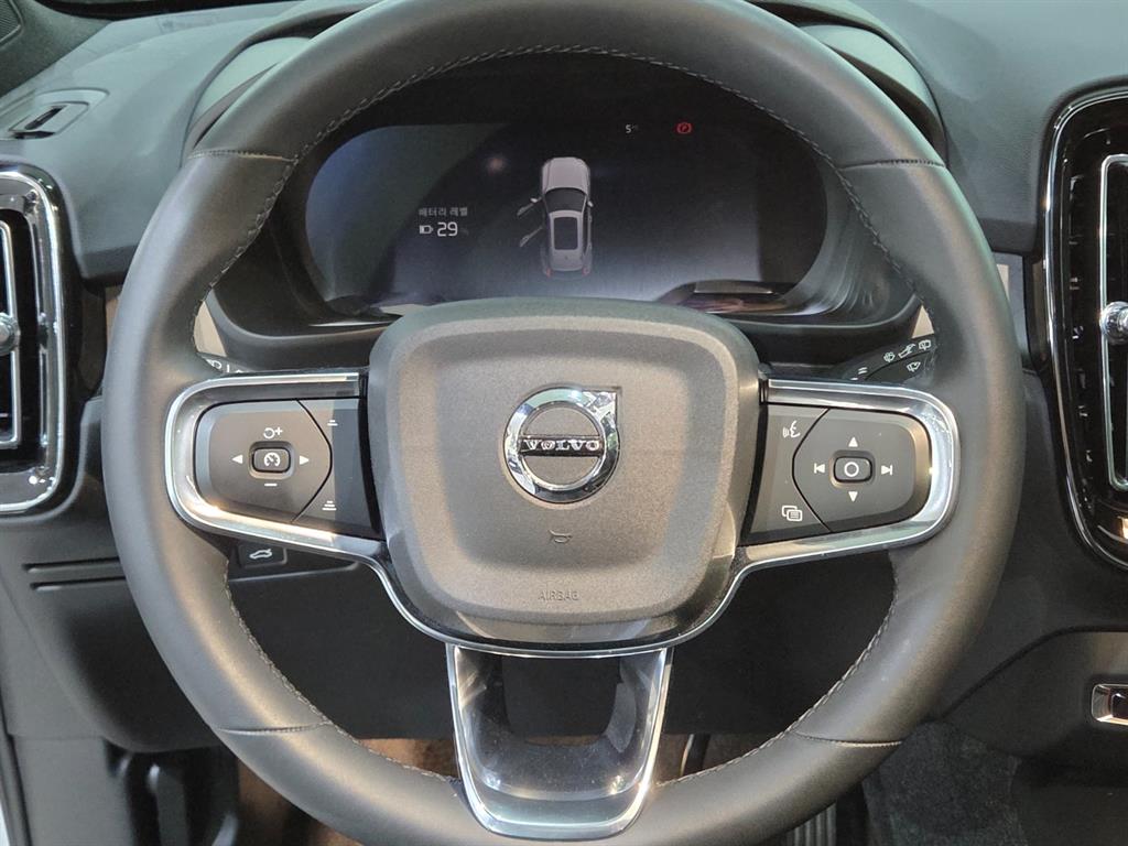 Volvo XC40 - Vista 9