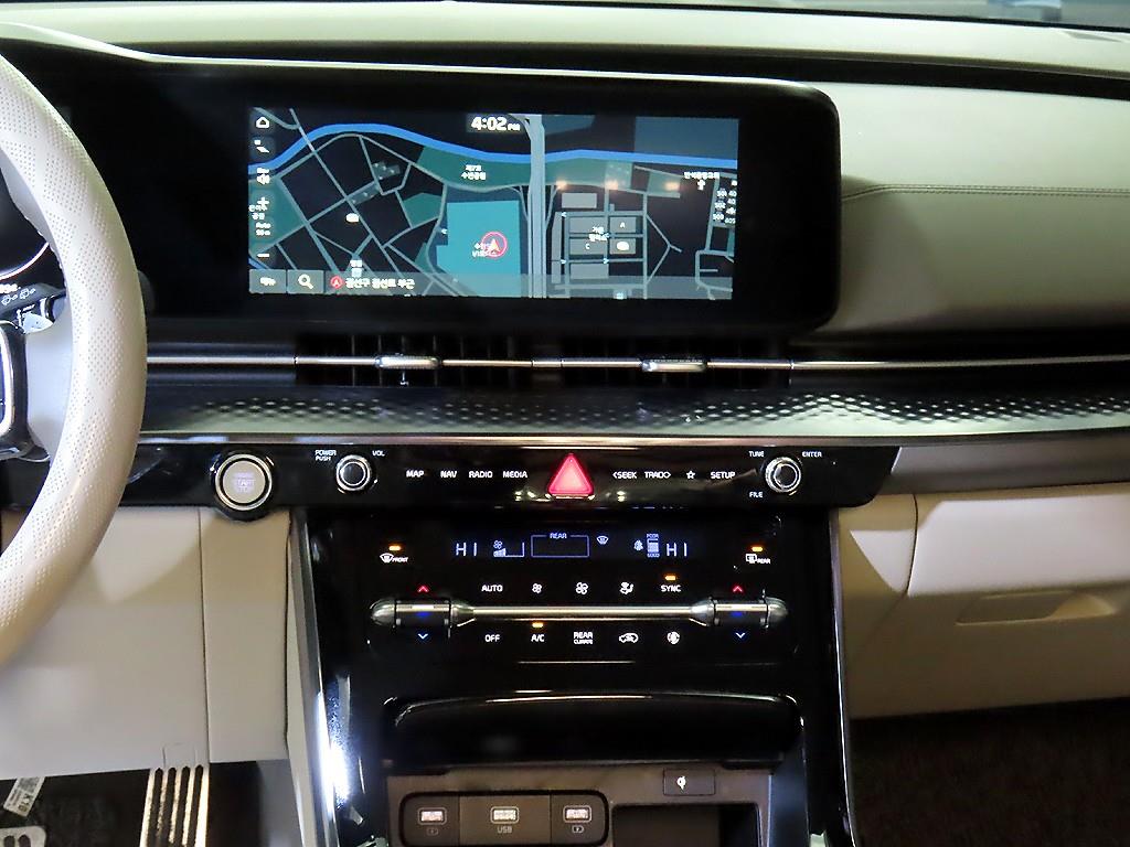 KIA Carnival - Vista 11