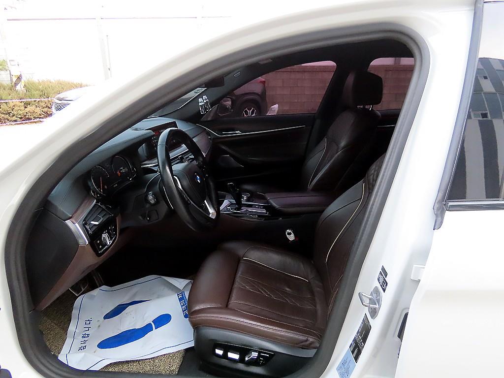 BMW 5 Series - Vista 5