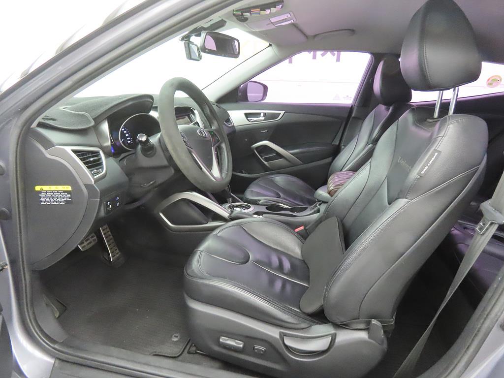 HYUNDAI Veloster - Vista 5