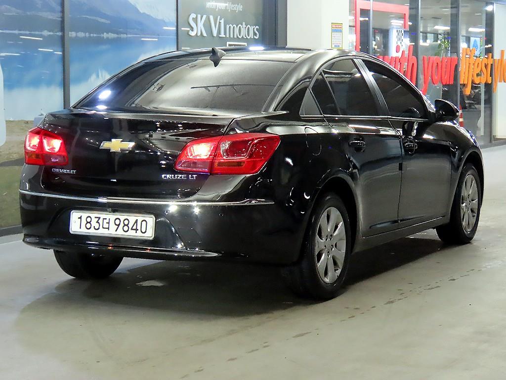 Chevrolet Cruise - Vista 5