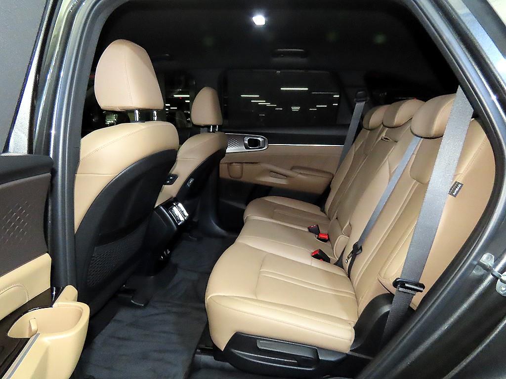 KIA Sorento - Vista 7