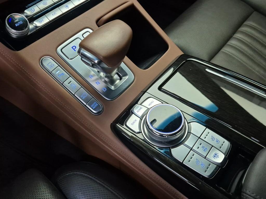 Genesis G80 - Vista 8