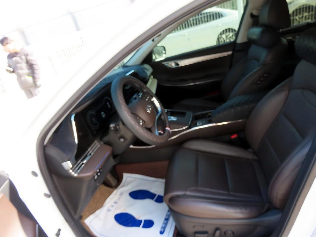 HYUNDAI Grandeur - Vista 5