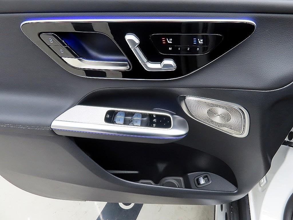 Mercedes Benz GLC Class - Vista 11