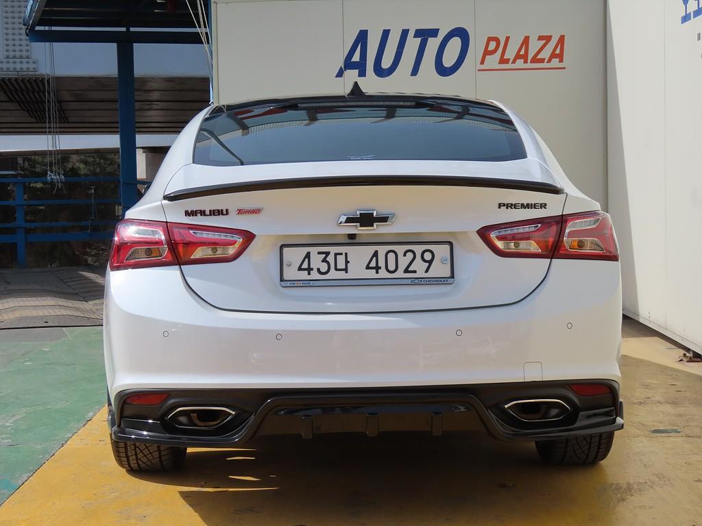 Chevrolet Malibu - Vista 3