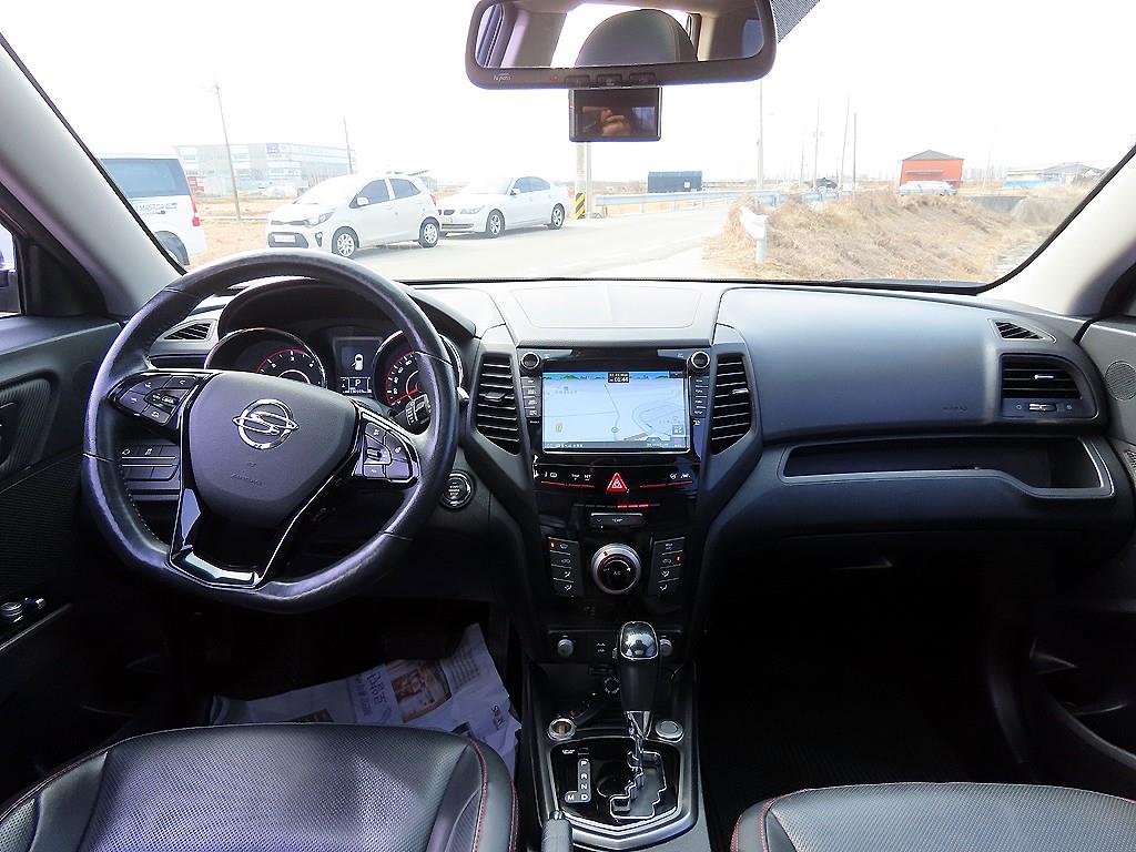 Ssangyong Tivoli - Vista 9