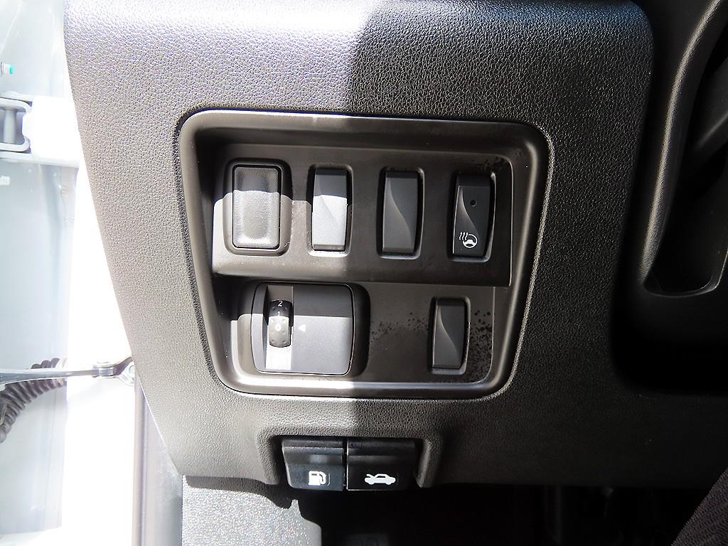 SAMSUNG QM6 - Vista 12