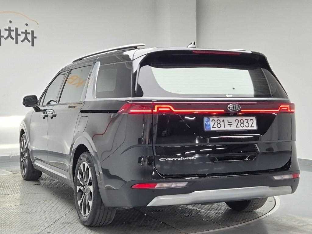 KIA Carnival - Vista 2