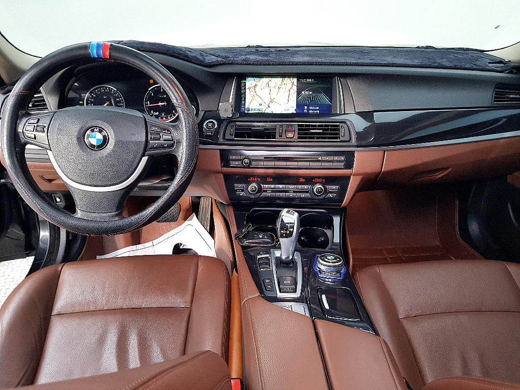 BMW 5 Series - Vista 5