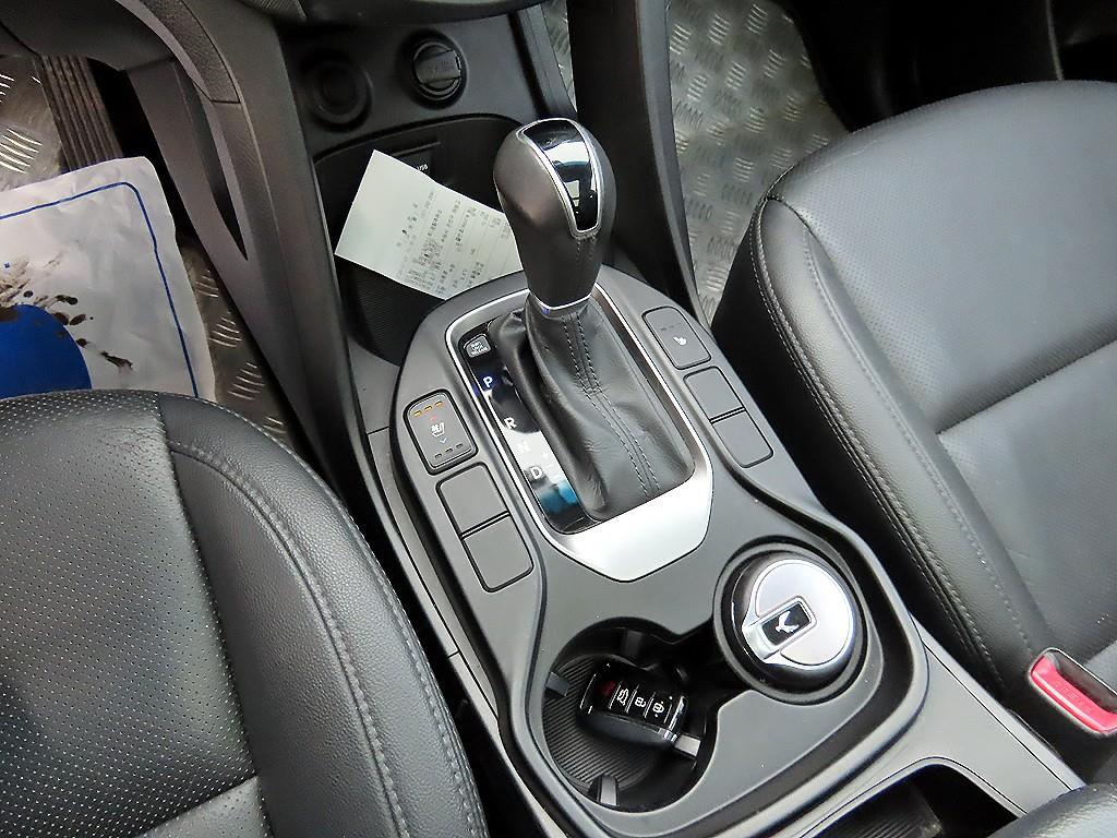 HYUNDAI Santa Fe - Vista 10