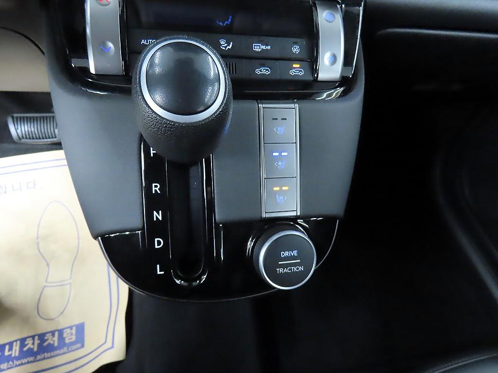 HYUNDAI Casper - Vista 10